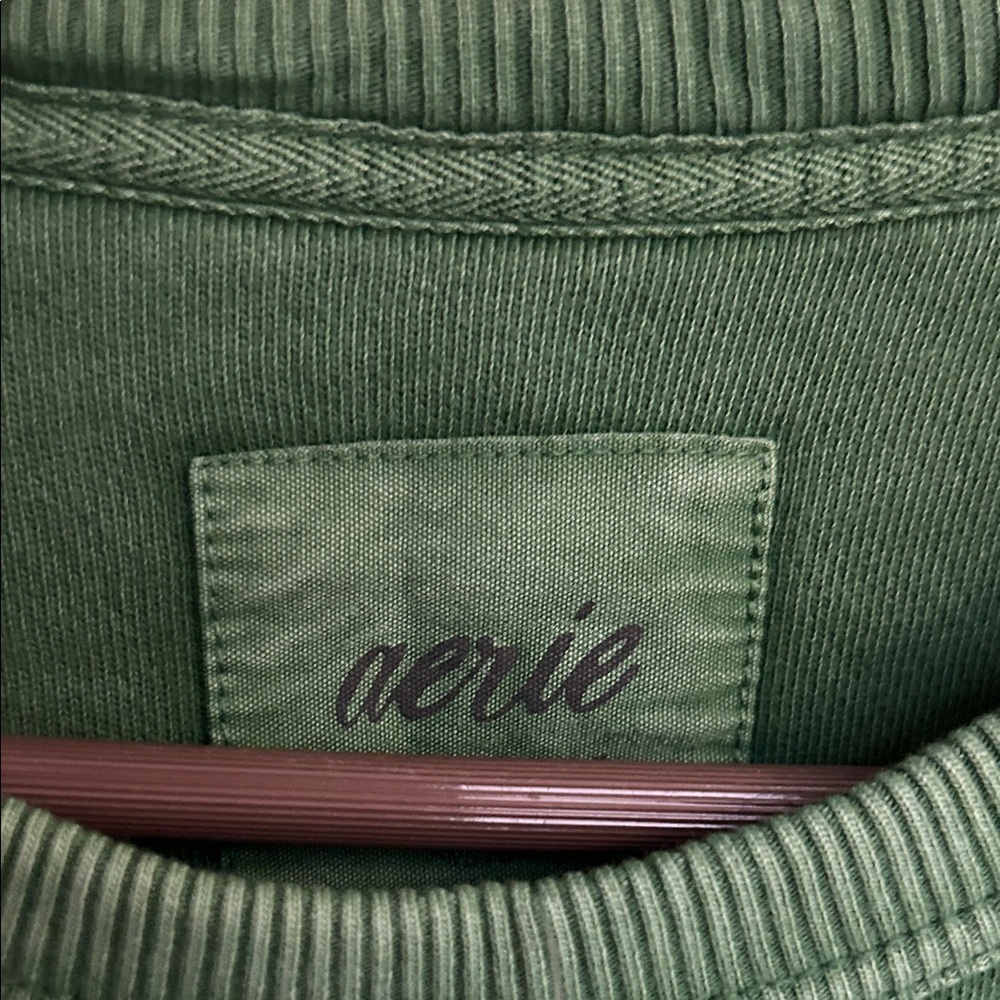 Oversized Sweatshirt (NWT) - Picture 4 of 9